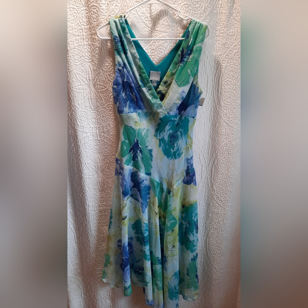 Rabbit Rabbit Rabbit Blue and Green Floral Midi Dress